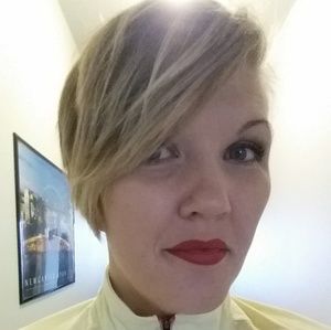 Meet your Posher, Ellen